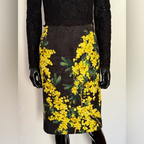 Sold!!!Dolce&Gabbana black lace dress with yellow Flowers - Picture 2 of 13